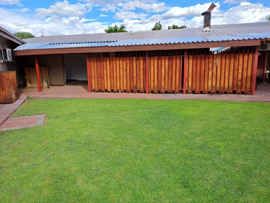5 Bedroom Property for Sale in Kathu Northern Cape